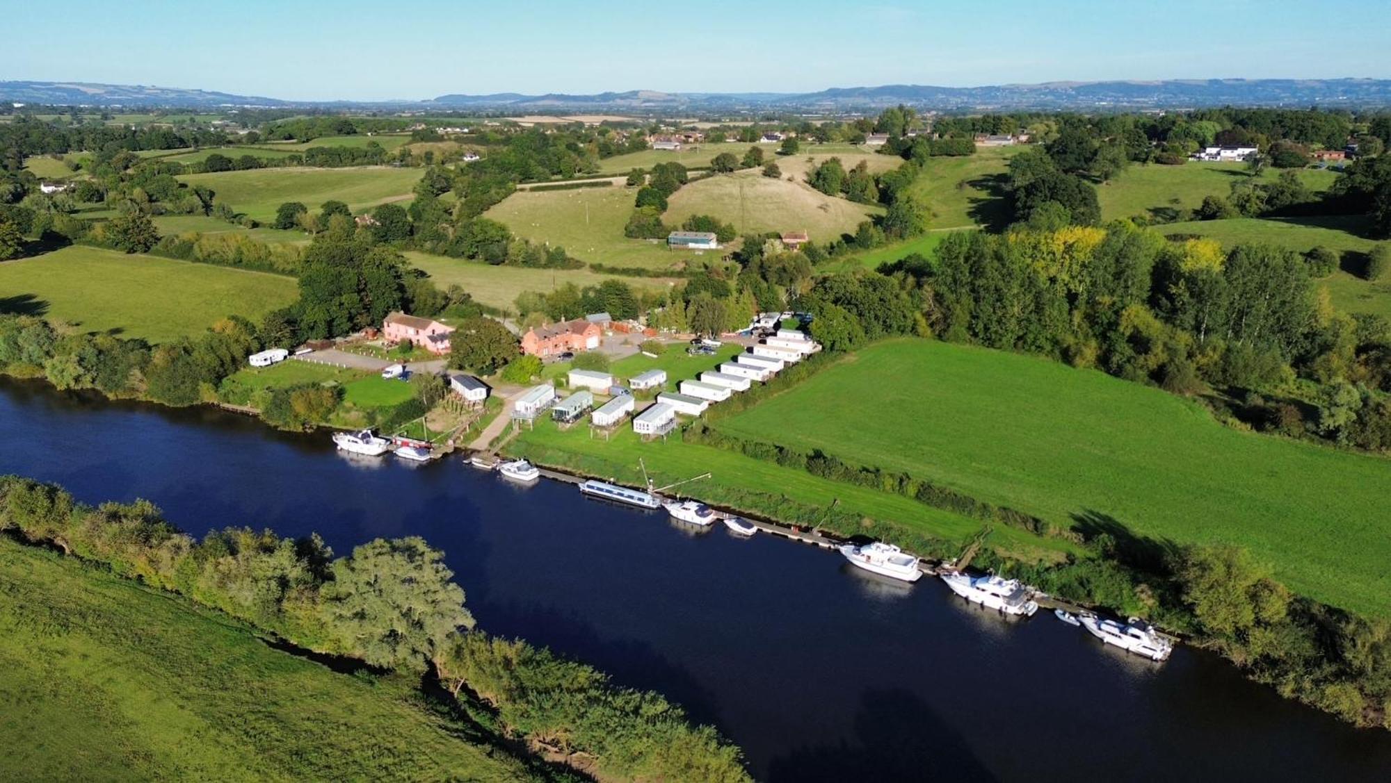 Severnside Boat And Caravan Park Gloucestershire - Caravan 1 Deerhurst Exterior foto